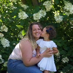 Meet your Posher, Adrienne